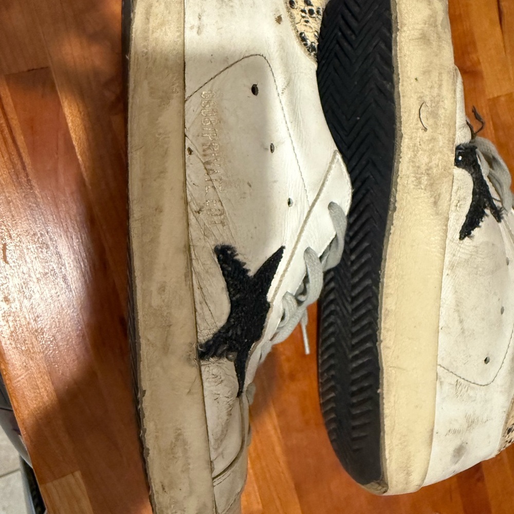 Well loved Golden Goose Sneakers Size 39